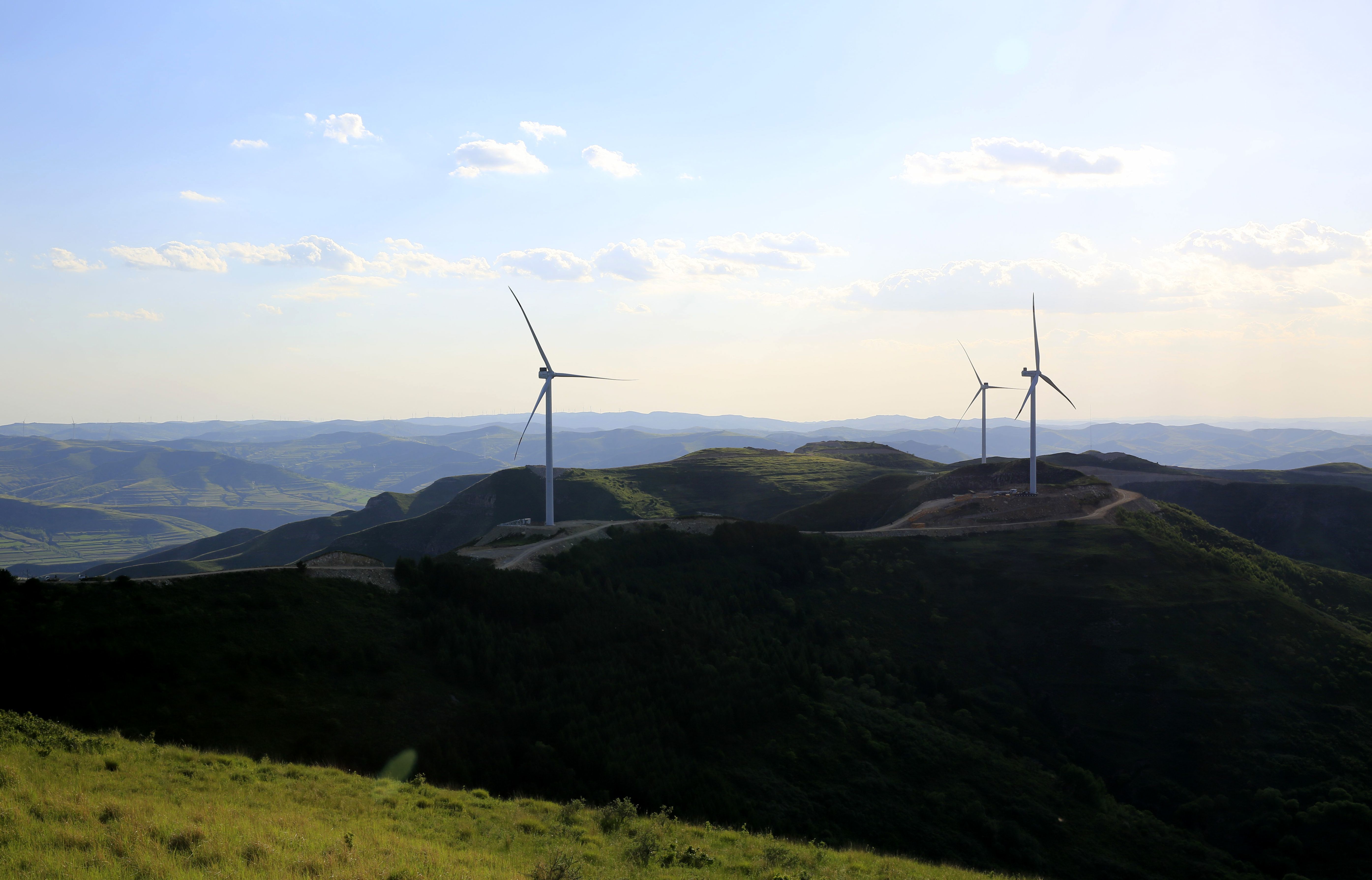 【計鵬動态】我司編制的華電最大陸上風電改造升級項目順利通過(guò)專家評審